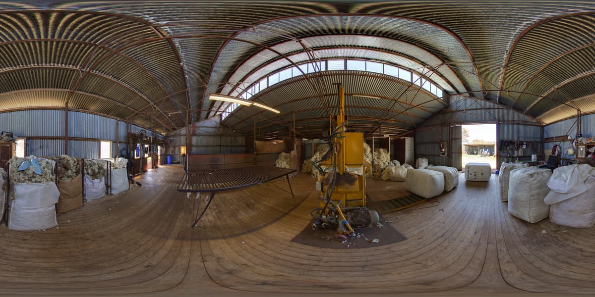 360° panorama loaded in the editor